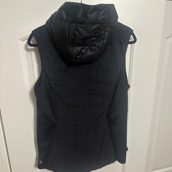 Lululemon Another Mile Vest - Picture 2 of 3
